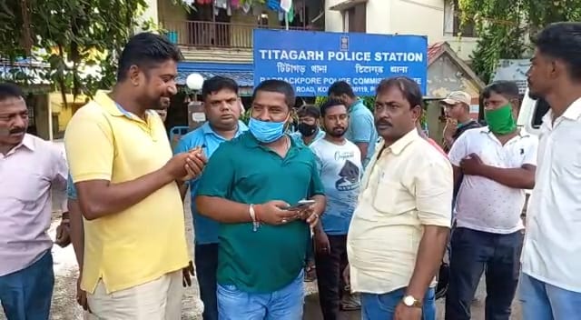 ব্যারাকপুরে রাজ চক্রবর্তীর উপর হামলার অভিযোগ 