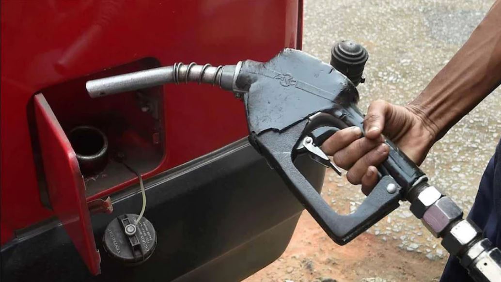 Petrol, Diesel Prices Today: পর পর ৪ দিন বাড়ল পেট্রোল, ডিজেলের দর! রেকর্ড উচ্চতায় জ্বালানির দাম