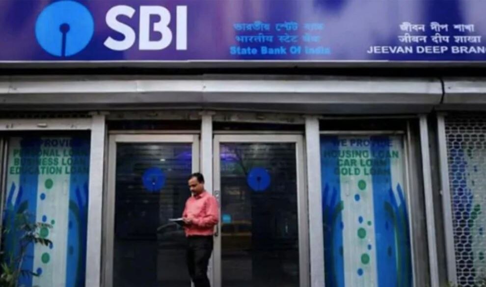 Car Loan Cheapest Interest Rate: গাড়ি কিনবেন? জেনে নিন কোন ব্যাঙ্ক সবচেয়ে কম সুদে ঋণ দিচ্ছে