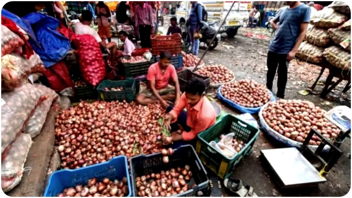 Aajker Bazar Dar: একাদশীতে সস্তায় সবজি-চিকেন, জেনে নিন রুই-কাতলা-ইলিশের দাম
