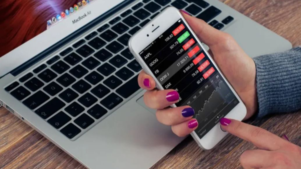 Multibagger Stock: এই স্টকে ১,১০০% রিটার্ন! সামান্য বিনিয়োগেই কোটিপতি হওয়ার সুযোগ