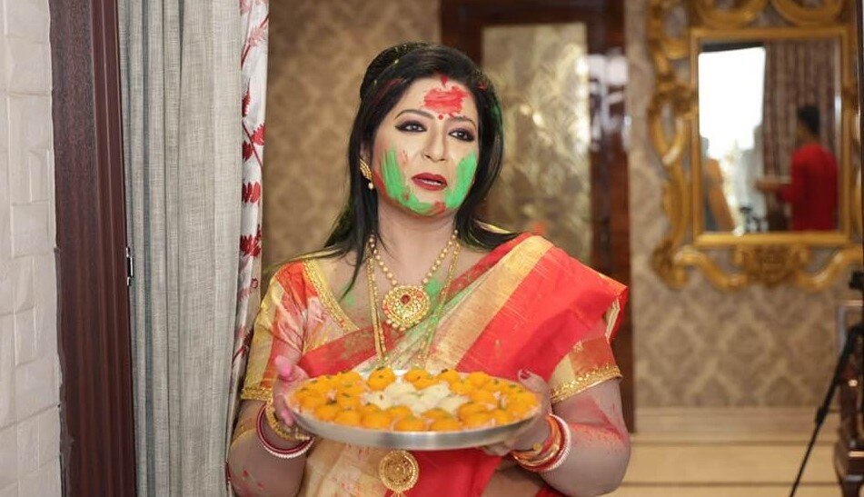 আবির হাতে বৈশাখী ছবি সৌজন্যে: ফেসবুক