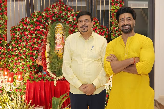 দেবের সঙ্গে সুজিত বসু