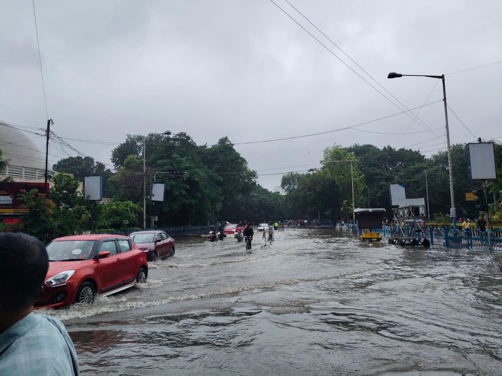 শিয়ালদা ও হাওড়া ডিভিশন