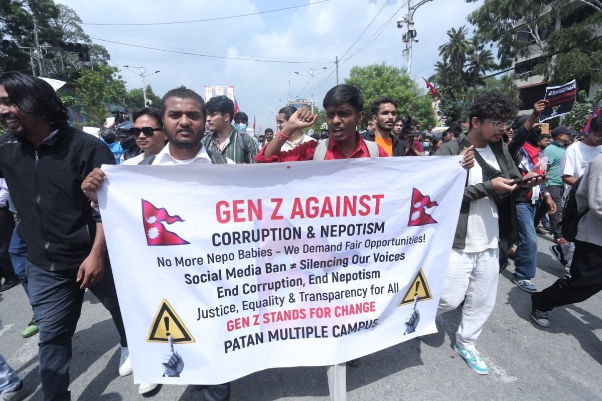 উত্তাল নেপাল উত্তাল নেপাল