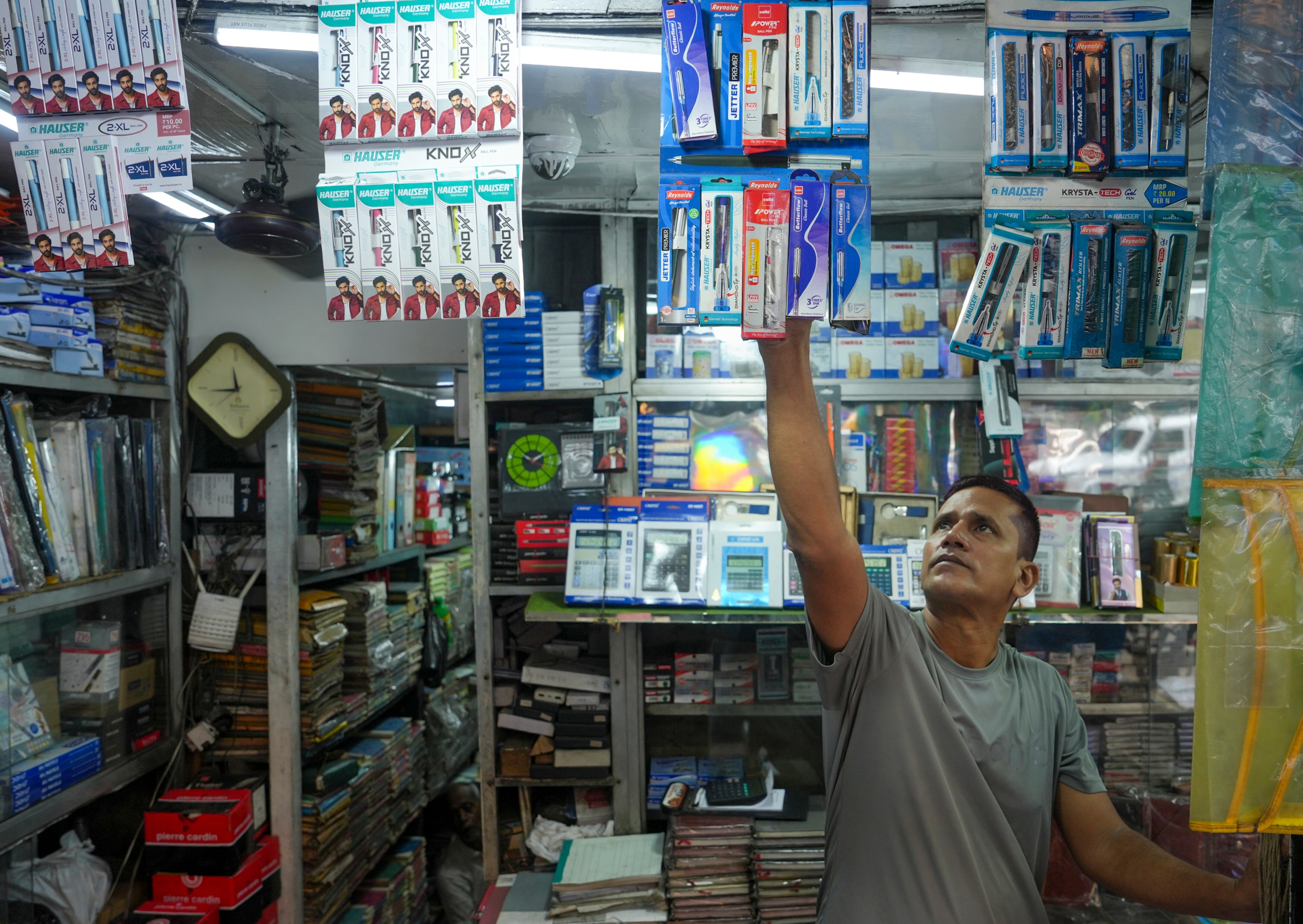 কোন কোন জিনিসের দাম GST 2.0 তে কমছে? 