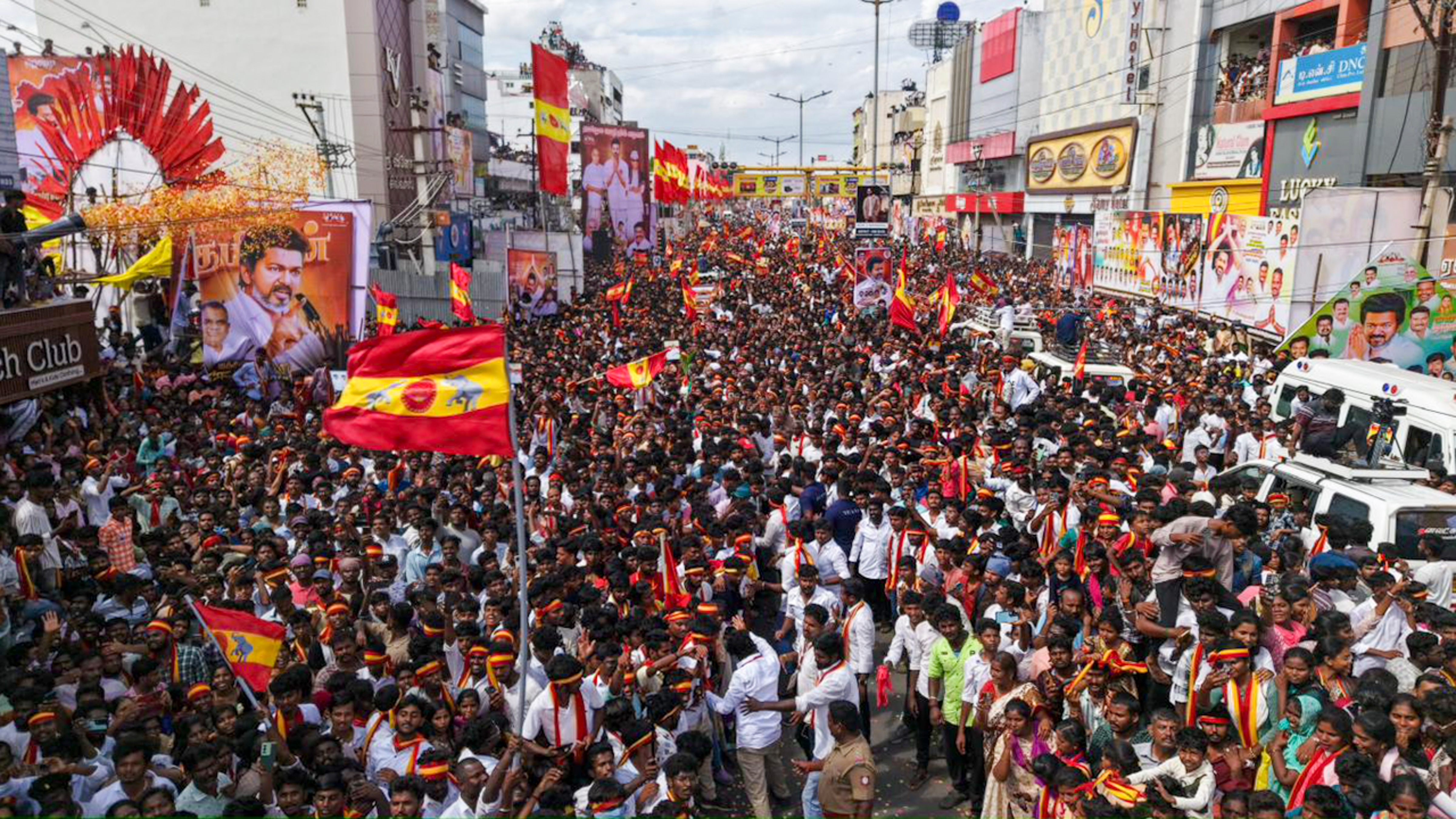  AIADMK ও কদিন আগেই জনসভা করেছিল