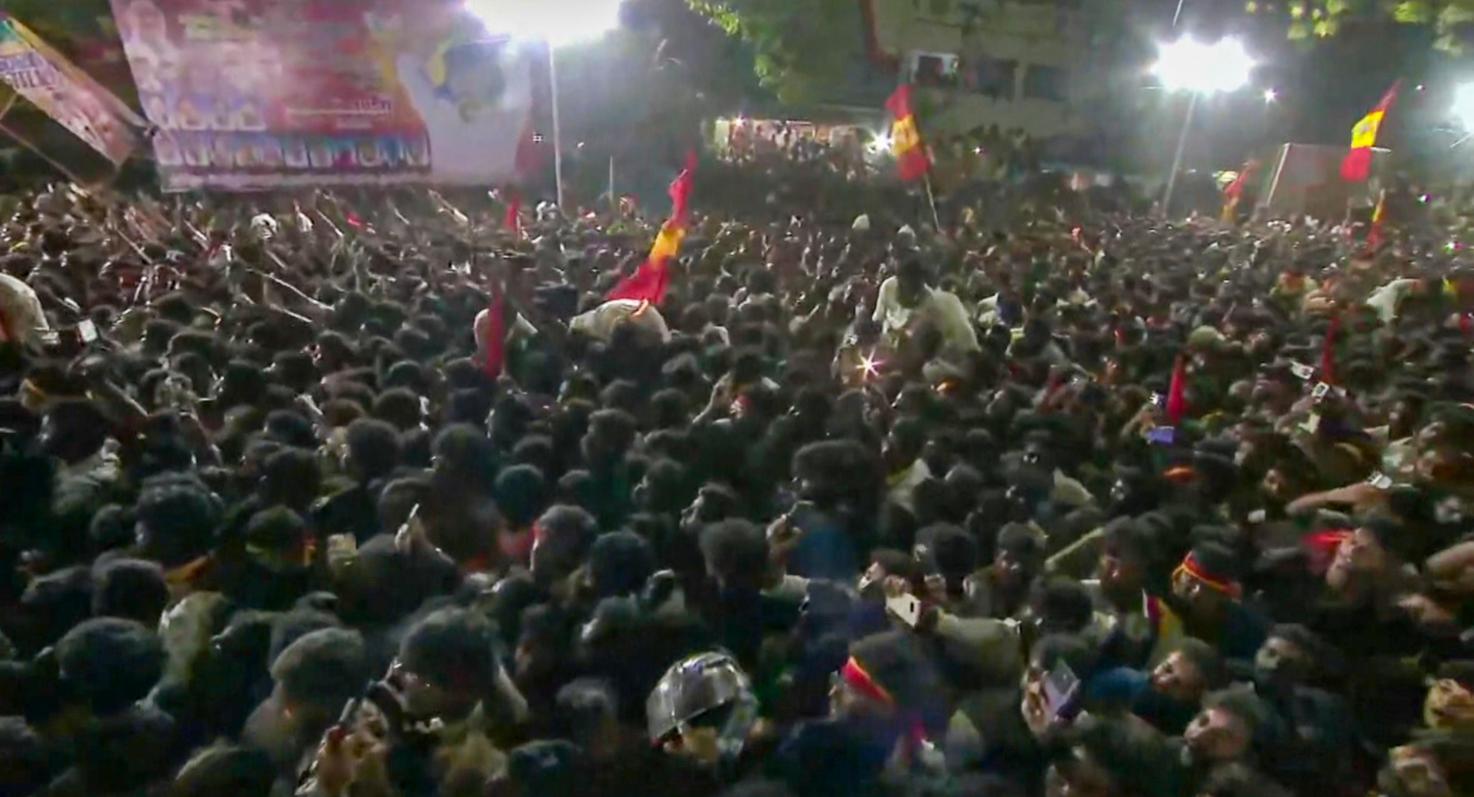 বিজয়ের দুঃখপ্রকাশ