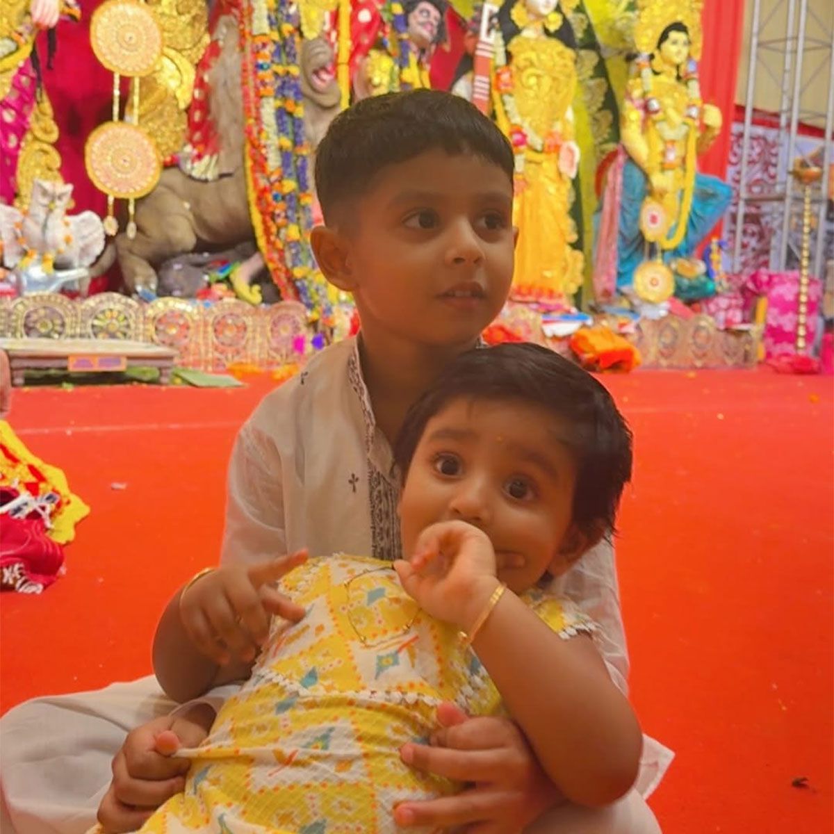 Subhashree ganguly Raj chakraborty durga puja