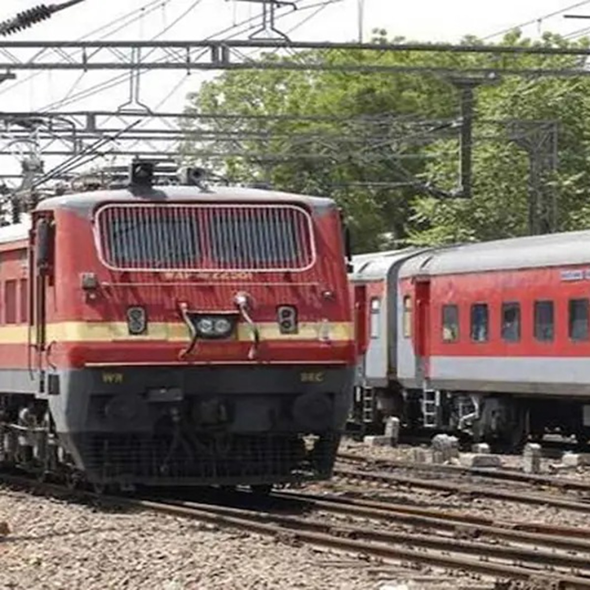 ট্রেন