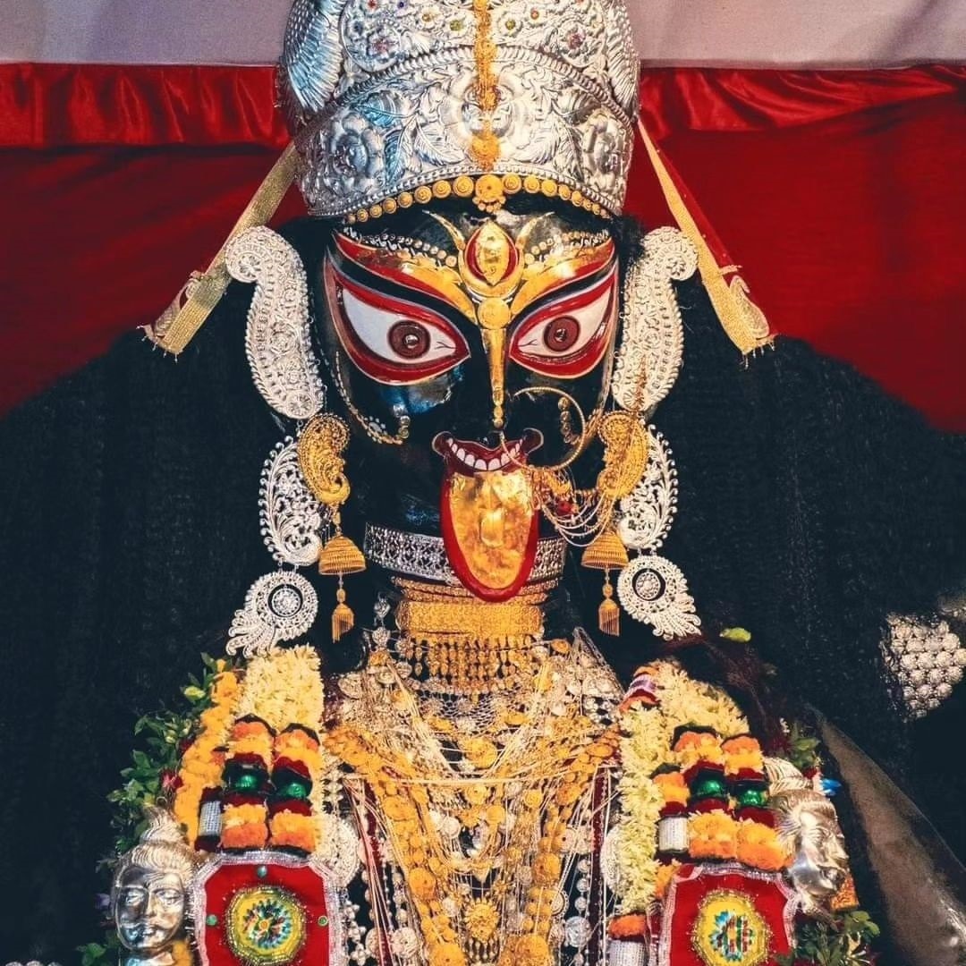 কালীই ব্রহ্ম এবং ব্রহ্মই কালী