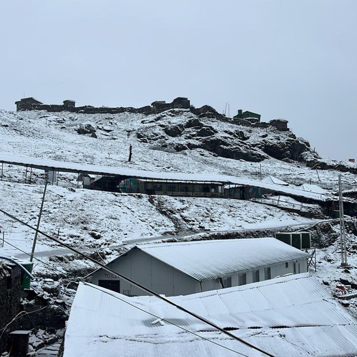 তুষারপাত তুষারপাত