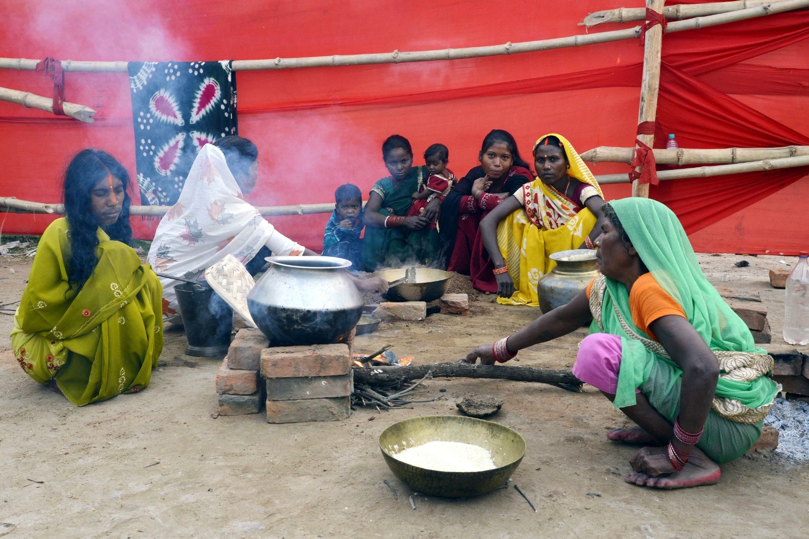 ছটপুজোয় বন্ধ থাকছে রবীন্দ্র সরোবর, কলকাতার কোন কোন ঘাটে পুজো?  ছটপুজোয় বন্ধ থাকছে রবীন্দ্র সরোবর, কলকাতার কোন কোন ঘাটে পুজো?