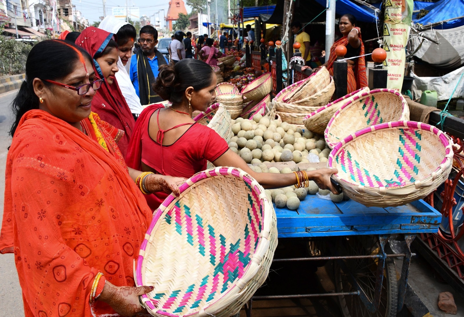 ছটপুজোয় বন্ধ থাকছে রবীন্দ্র সরোবর, কলকাতার কোন কোন ঘাটে পুজো?  ছটপুজোয় বন্ধ থাকছে রবীন্দ্র সরোবর, কলকাতার কোন কোন ঘাটে পুজো?