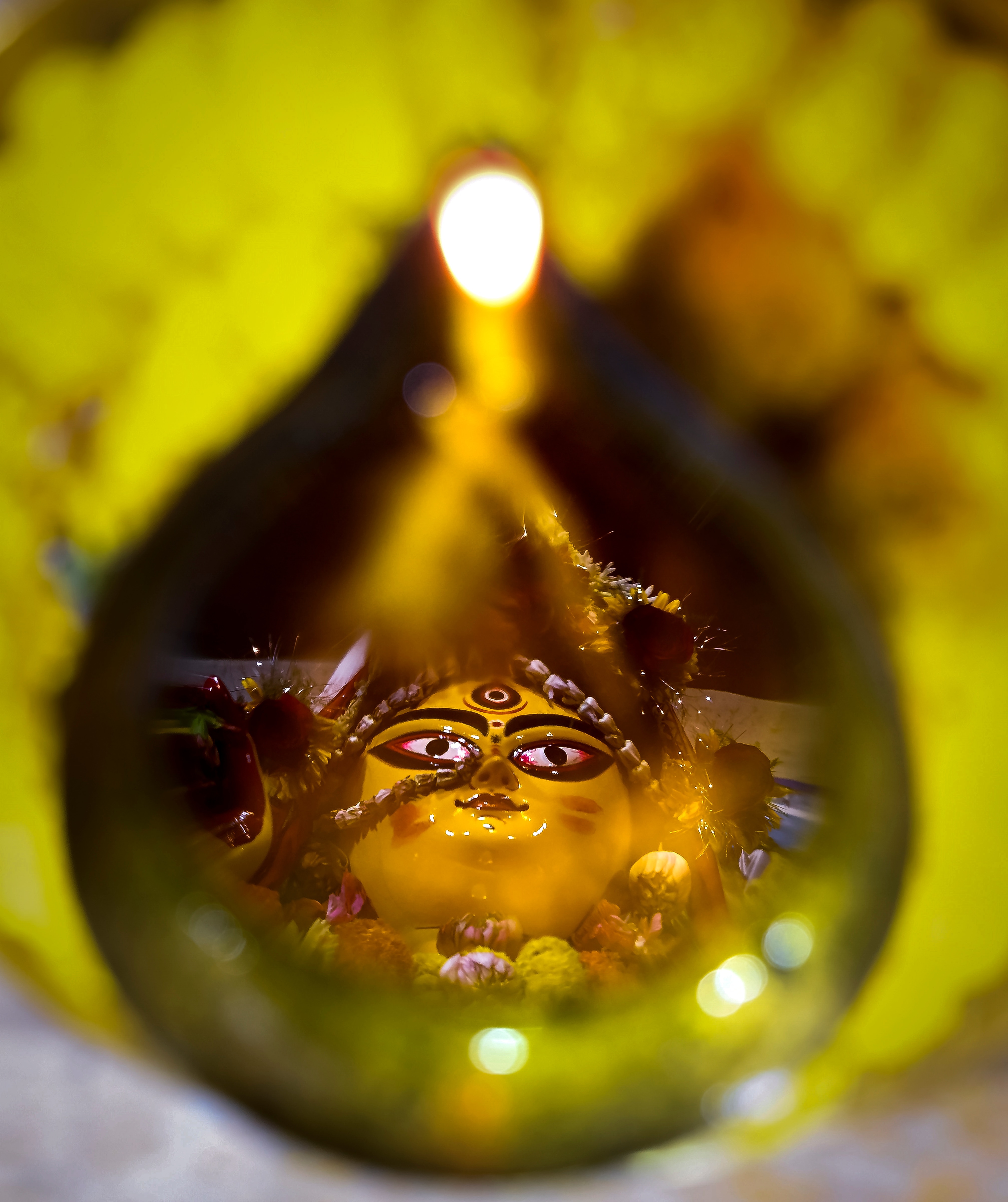 চোখের জলে উমাকে বিদায় জানিয়েছে বাঙালি