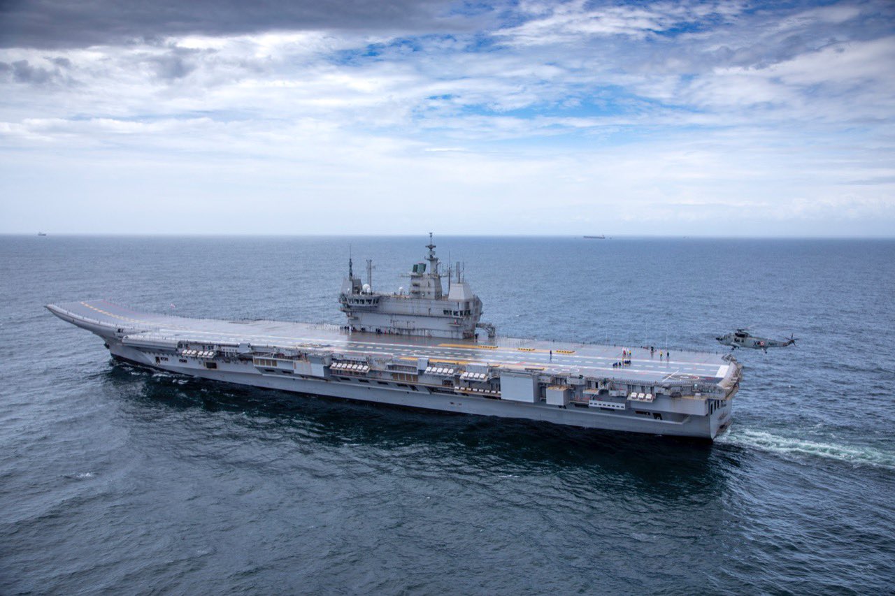 Narendra Modi In INS Vikrant 