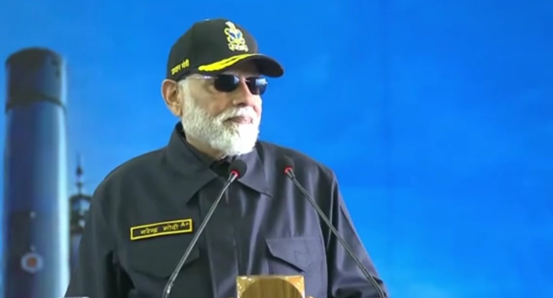Narendra Modi In INS Vikrant 