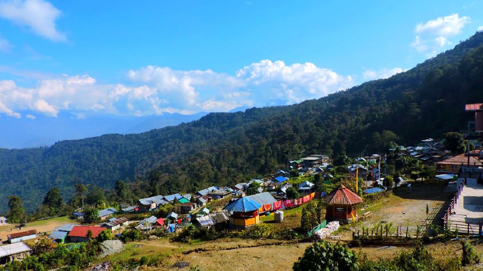 শীতের পোষাক অবশ্যই 