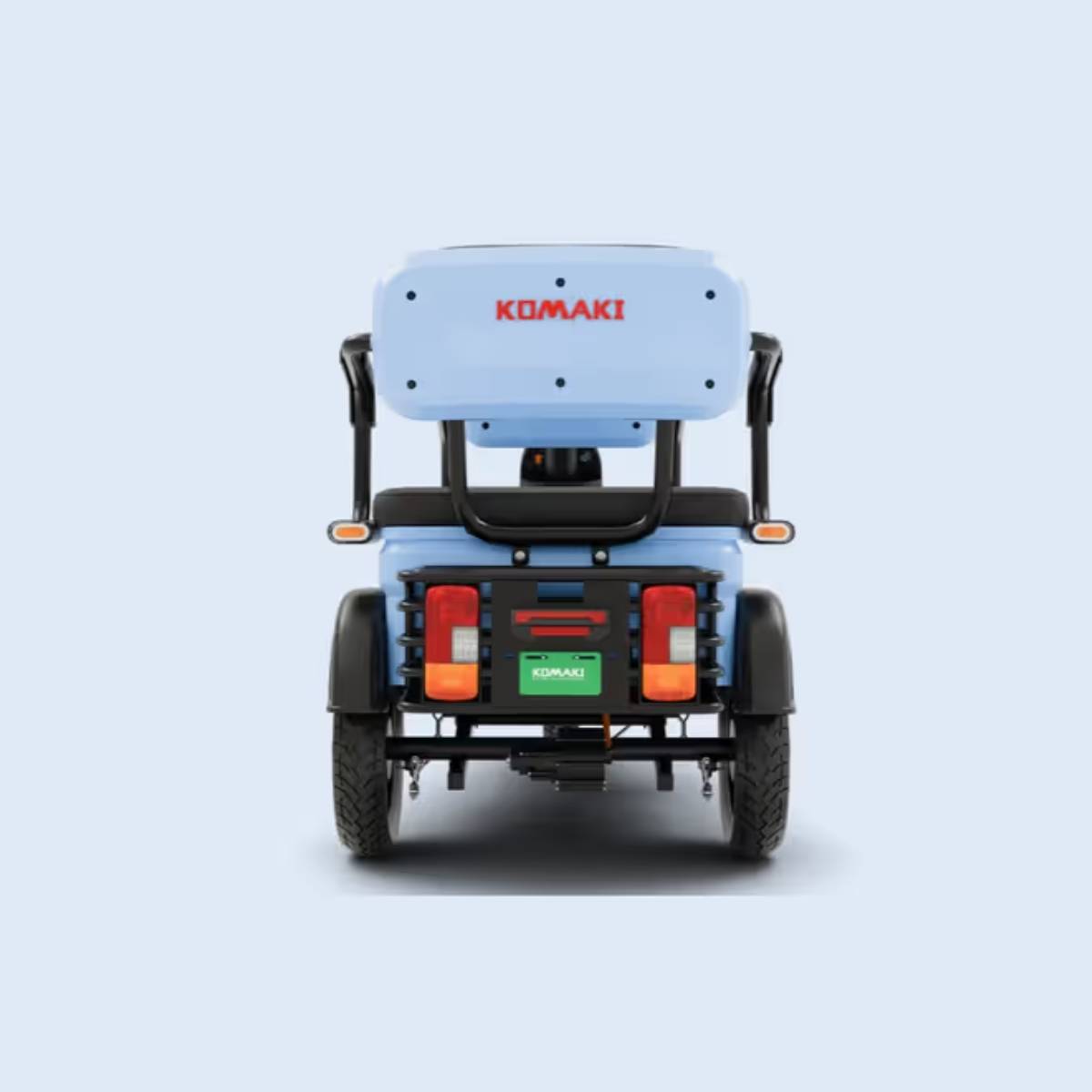 Komaki FAM 1.0 এর দাম 99,999 টাকা এবং FAM 2.0 এর দাম 1,26,999 টাকা (এক্স-শোরুম)।