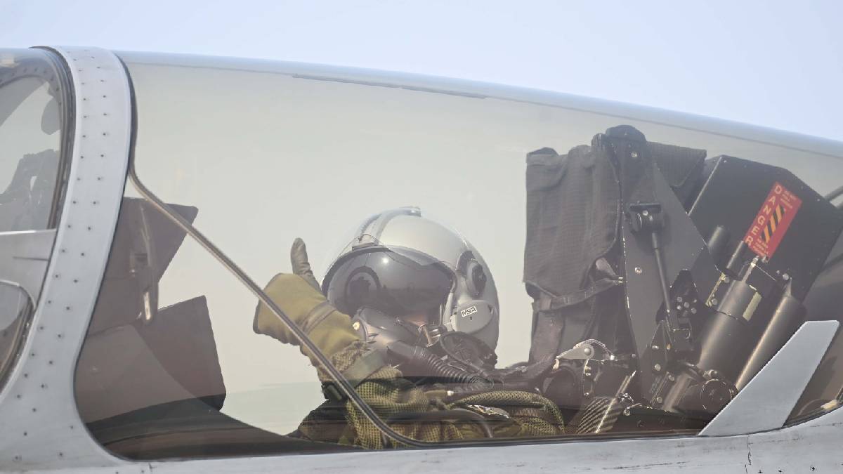 ভারতীয় বায়ুসেনার সেরা যুদ্ধ বিমানের একটি হল রাফাল  ভারতীয় বায়ুসেনার সেরা যুদ্ধ বিমানের একটি হল রাফাল