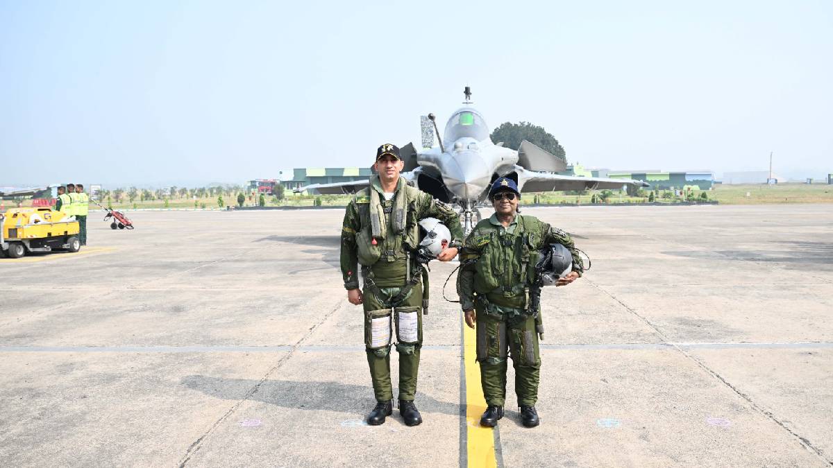 সোশ্যাল মিডিয়ায় প্রকাশ পেয়েছে সেই ছবি সোশ্যাল মিডিয়ায় প্রকাশ পেয়েছে সেই ছবি