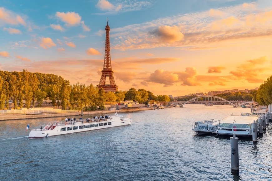 Eiffel Tower 