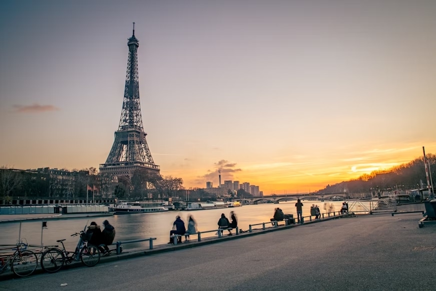 Eiffel Tower 