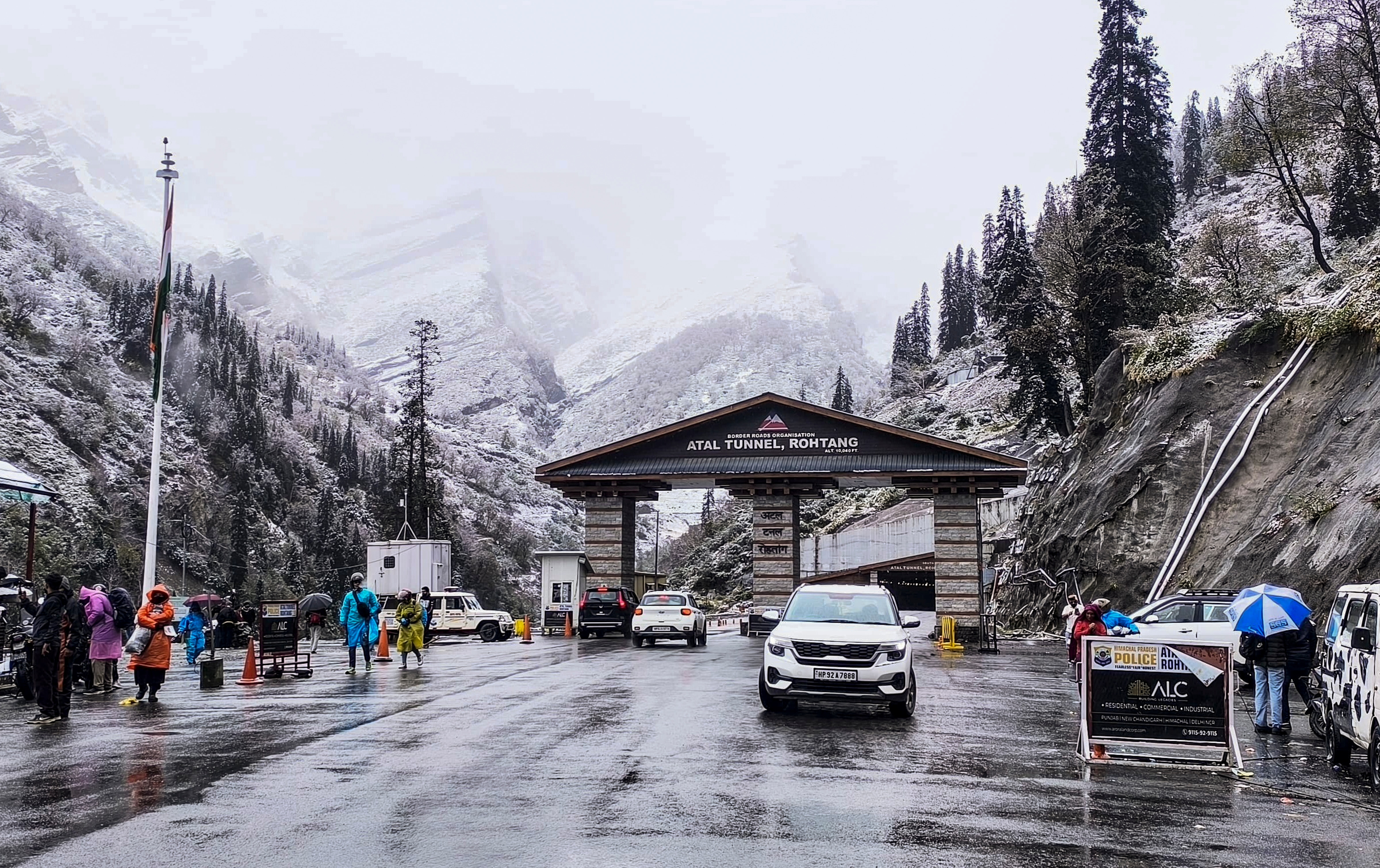 Jammu And Kashmir Snowfall 