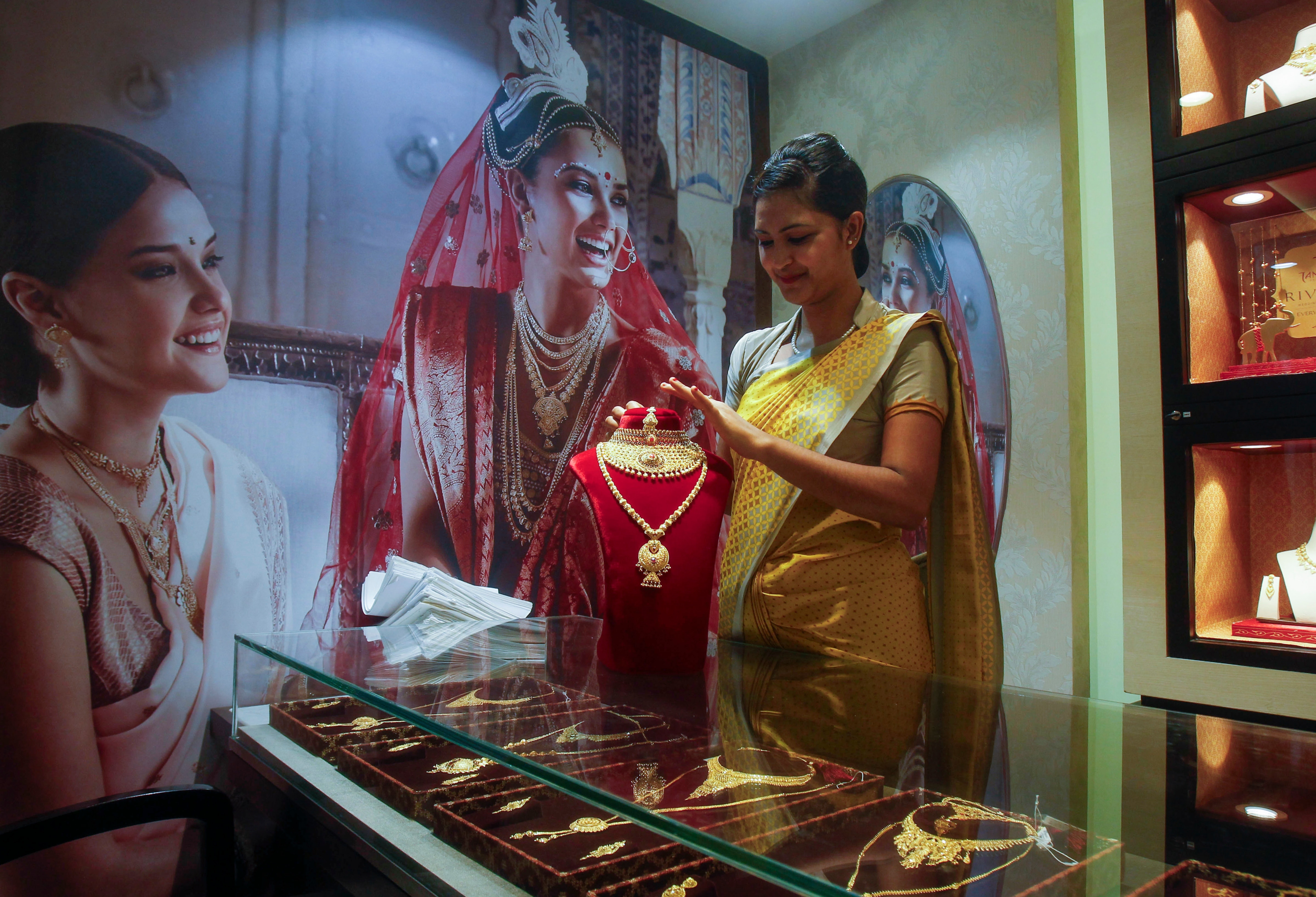 সোনা শুধু মাত্র চকচকে একটি ধাতু নয়