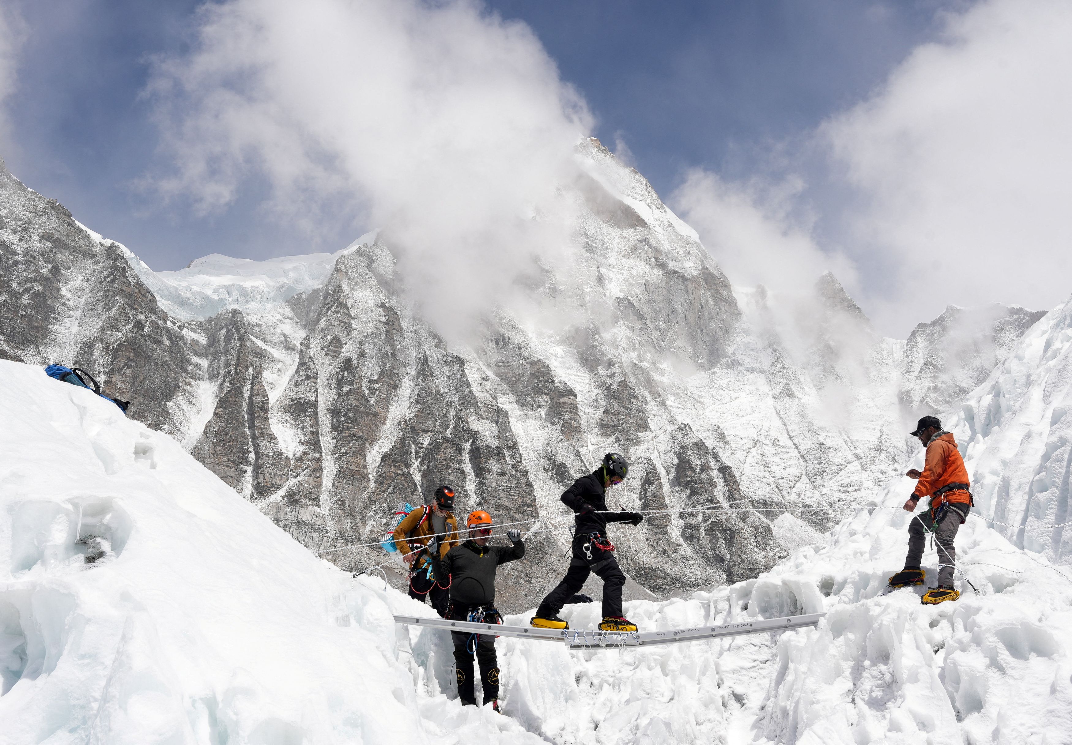 Everest Blizzard