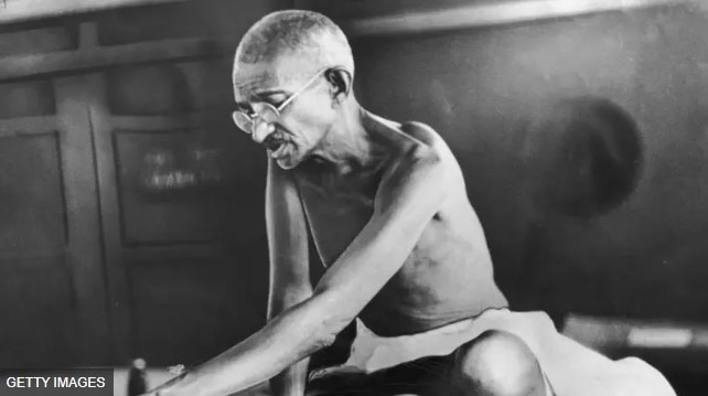 বাঘ, হরিণ, ময়ূর সহ নানা হেরিটেজের ছবি ছাপা হচ্ছিল