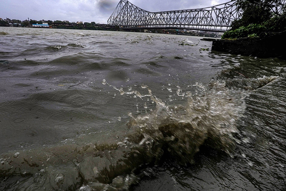 অক্টোবর মাসে সাধারণত ঘূর্ণিঝড়প্রবণ মাস হিসেবে বলা হয় অক্টোবর মাসে সাধারণত ঘূর্ণিঝড়প্রবণ মাস হিসেবে বলা হয়