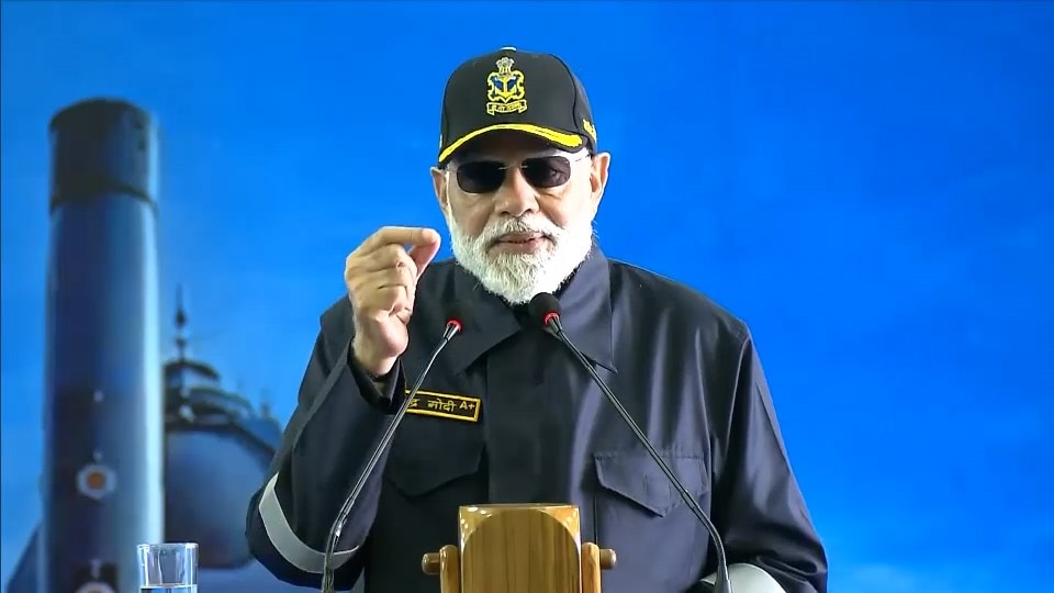 Narendra Modi In INS Vikrant 