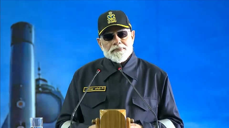 Narendra Modi In INS Vikrant 