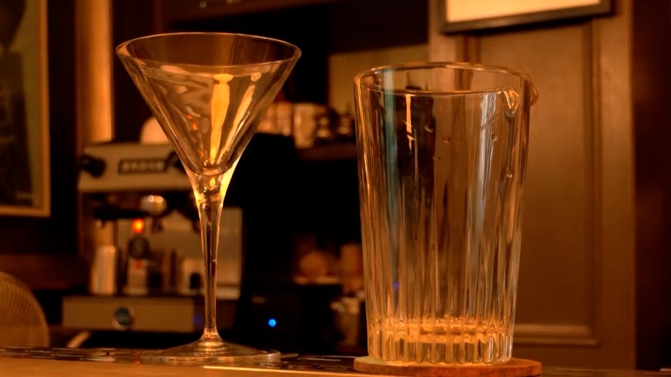  মদের দাম বাড়াচ্ছে রাজ্য সরকার