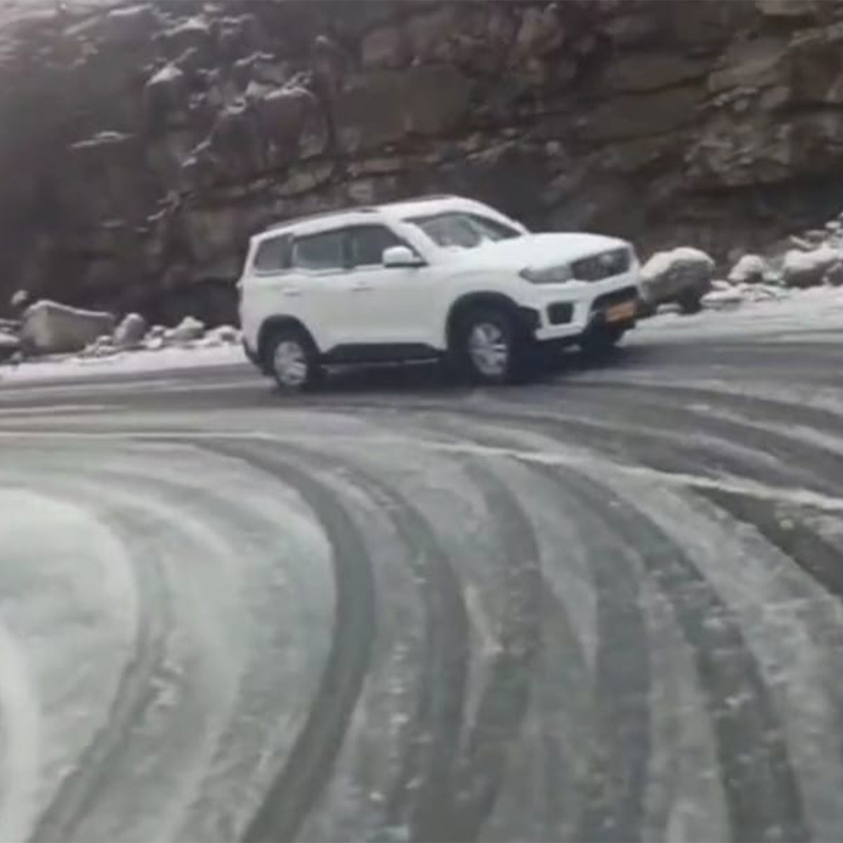 স্নো-ফল