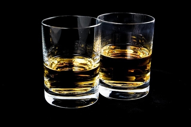 Scotch vs Whisky Scotch vs Whisky