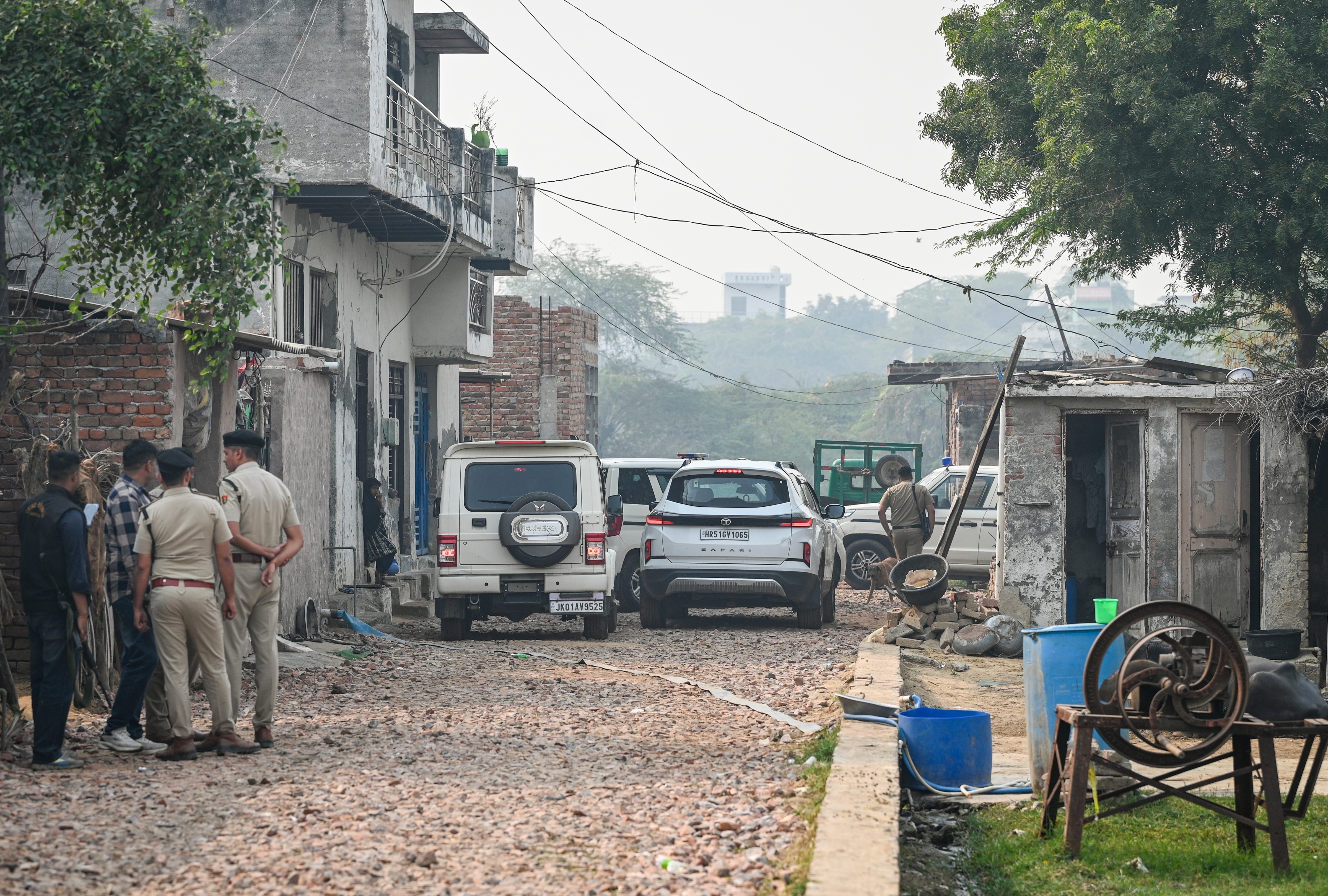 জঙ্গি ডাক্তারের বাড়ি থেকে উদ্ধার ৩২০০ কেজি বিস্ফোরক