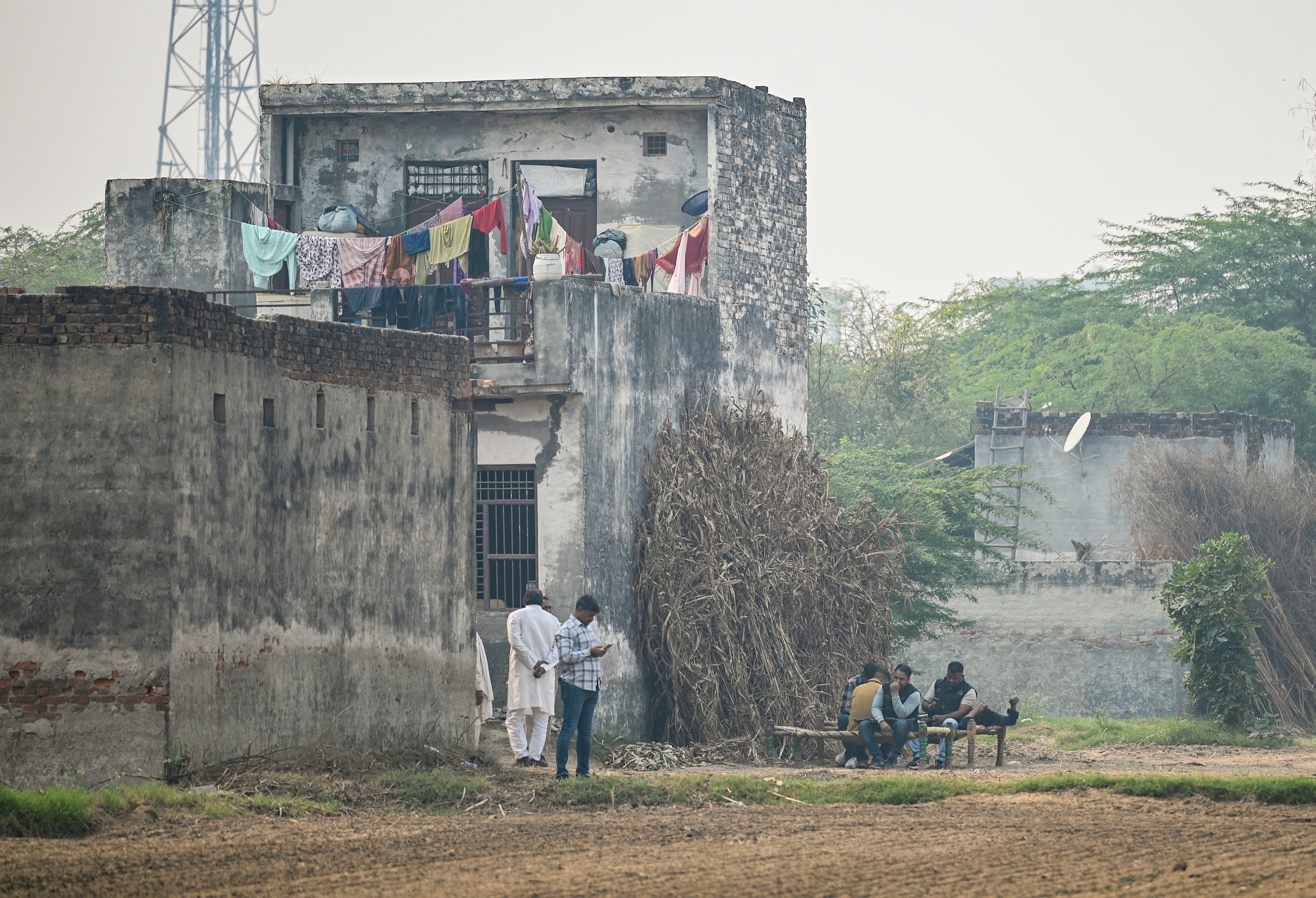 জঙ্গি ডাক্তারের বাড়ি থেকে উদ্ধার ৩২০০ কেজি বিস্ফোরক