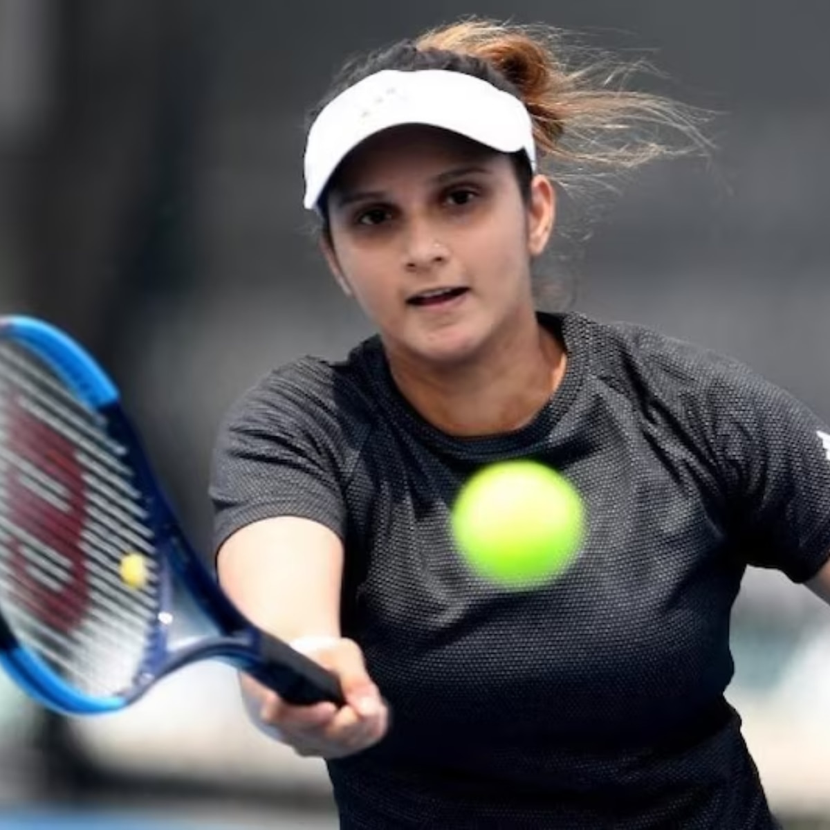 সানিয়ার নতুন ইউটিউব টক শো "সার্ভিং ইট আপ উইথ সানিয়া"-র প্রথম পর্বে খোলাখুলি একথা জানান সানিয়া সানিয়ার নতুন ইউটিউব টক শো "সার্ভিং ইট আপ উইথ সানিয়া"-র প্রথম পর্বে খোলাখুলি একথা জানান সানিয়া