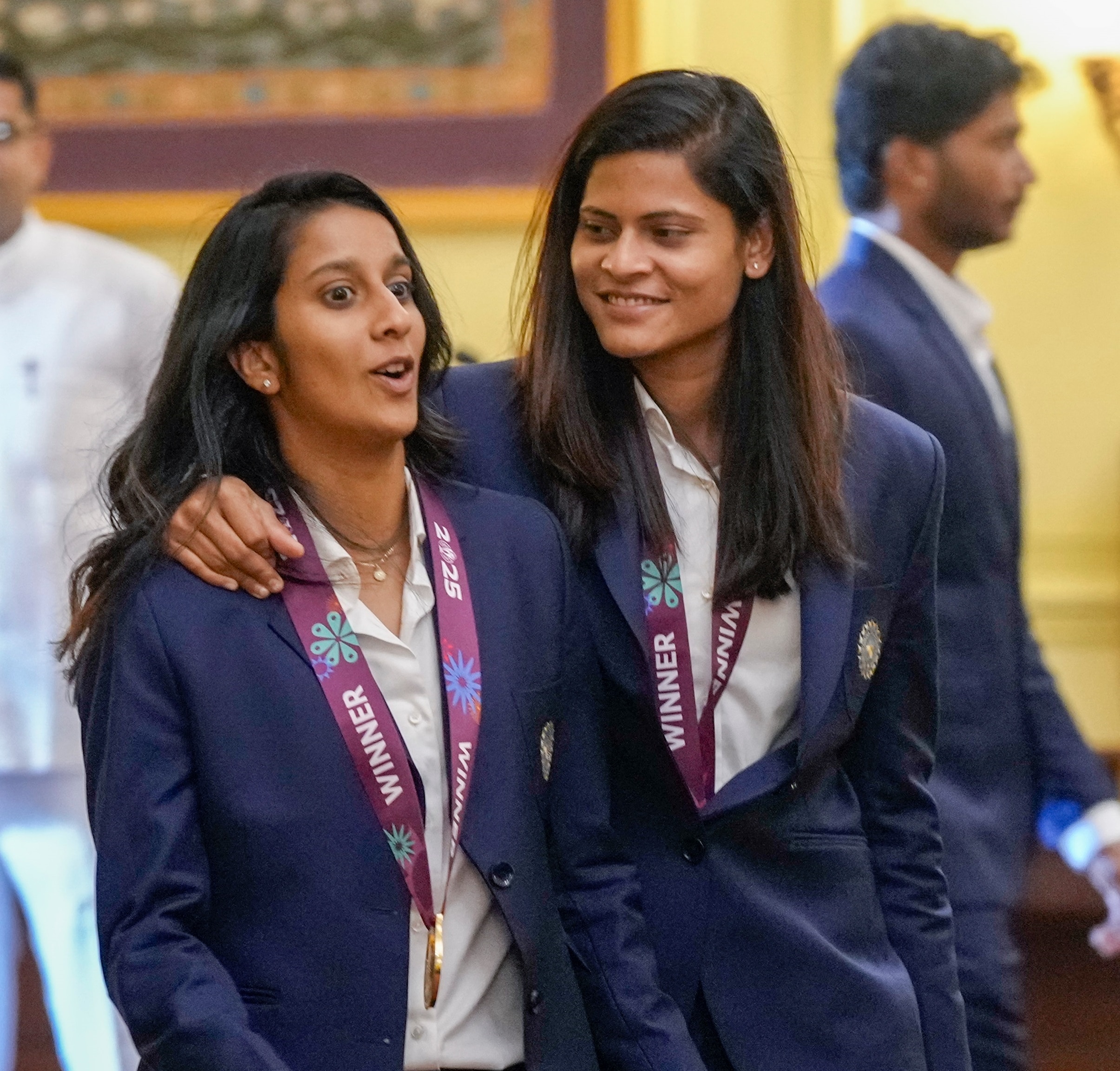 হরমনপ্রীতদের সঙ্গে দেখা করলেন নমো হরমনপ্রীতদের সঙ্গে দেখা করলেন নমো