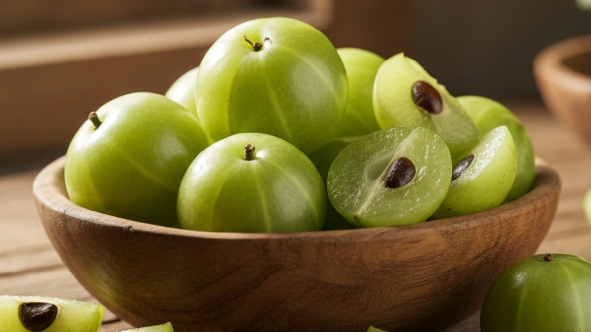 আমলকি স্বাস্থ্যের জন্য খুব উপকারী