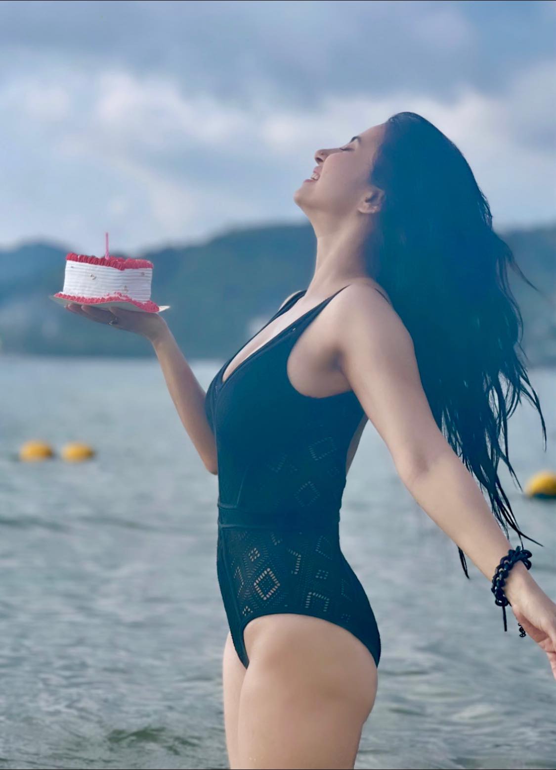 Bold Monami Ghosh Bold Monami Ghosh