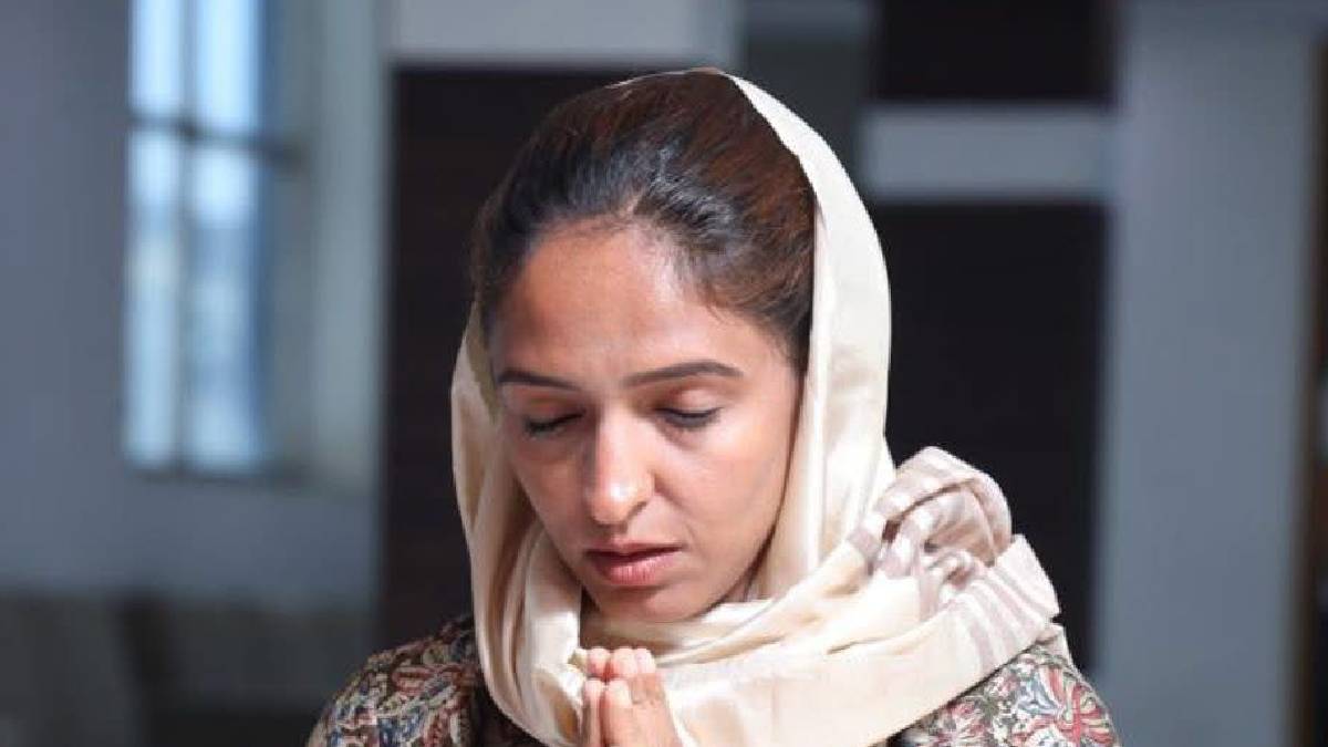 ২৫ কোটির সম্পত্তি রয়েছে বলেই খবর  ২৫ কোটির সম্পত্তি রয়েছে বলেই খবর