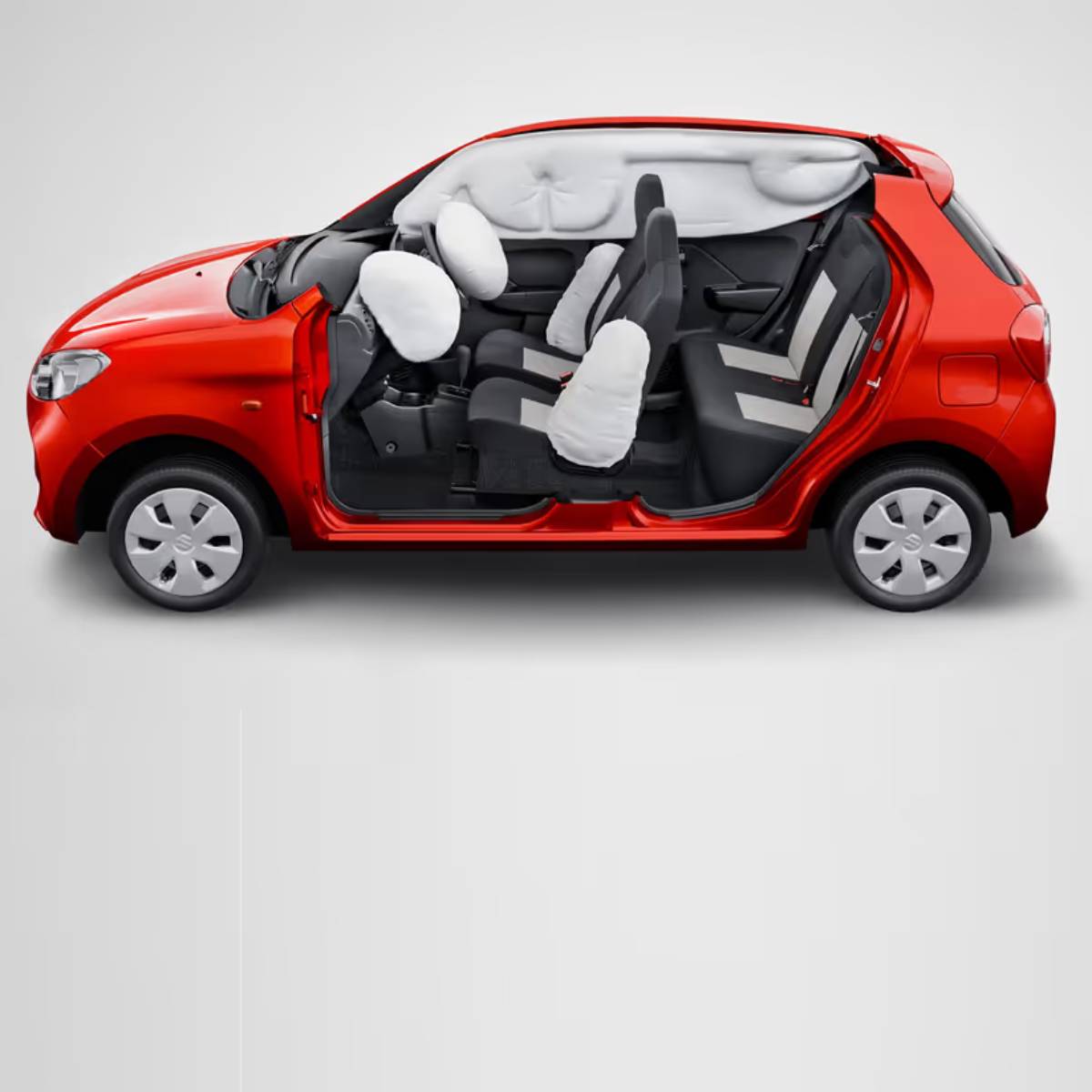 সম্প্রতি, কোম্পানিটি গাড়িটিতে নিরাপত্তা আপডেট করেছে, যার মধ্যে এখন মারুতি অল্টোতে স্ট্যান্ডার্ড হিসেবে ছয়টি এয়ারব্যাগ অন্তর্ভুক্ত করা হয়েছে।