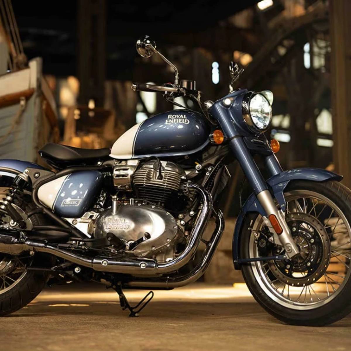 রয়‍্যাল এনফিল্ড শীঘ্রই ভারতে এই চিত্তাকর্ষক মোটরসাইকেলটি লঞ্চ করবে বলে আশা করা হচ্ছে। তবে, কোম্পানির তরফ থেকে এখনও কোনও বিবরণ দেওয়া হয়নি। এটি কেবল একটি মোটরসাইকেলের চেয়েও বেশি কিছু হবে, বরং ১২৫ বছরের ঐতিহ্য, আবেগ এবং প্রকৌশল দক্ষতার একটি জীবন্ত প্রতীকও হব