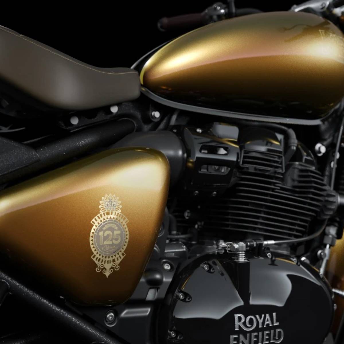 টেকনিক্যালি, এই বা ইকটি ক্লাসিক ৬৫০ রেঞ্জের বাকি বাইকগুলির মতোই। এটিতে একই৬৪৮-CC প্যারালাল-টুইন ইঞ্জিন রয়েছেযা ৪৭bhp শক্তি এবং ৫২.৩ Nm টর্ক উৎপন্ন করে। এটি একটি৬-স্পিড গিয়ারবক্সের সাথে যুক্ত, যা একটি মসৃণ এবং শক্তিশালী রাইডিং অভিজ্ঞতা প্রদান করে। (ছবি: IT