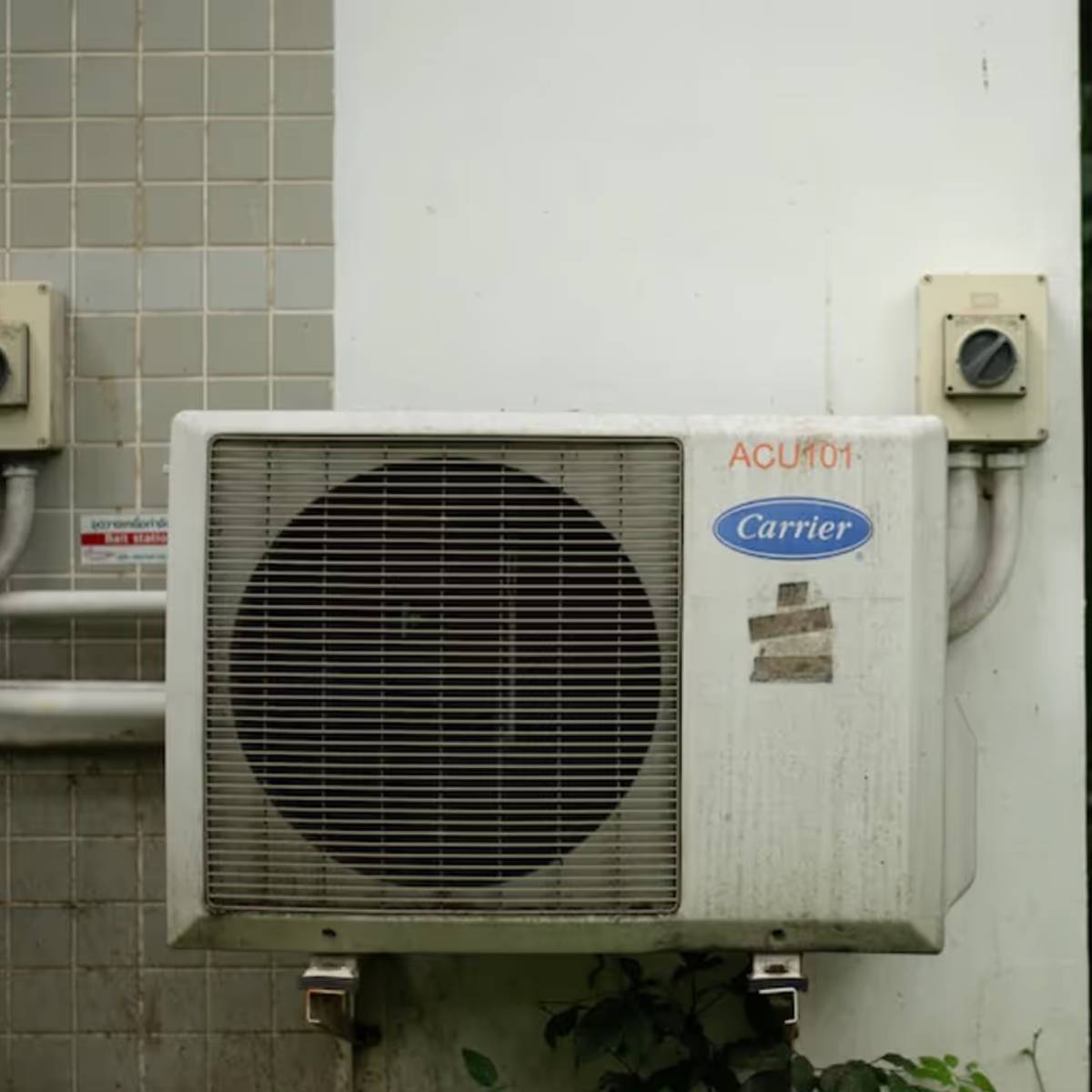 কোম্পানির মতে, এই এয়ার কন্ডিশনারটি ৫২ ডিগ্রি সেলসিয়াস পর্যন্ত তাপে আপনাকে অসাধারণ শীতলতা প্রদান করবে।