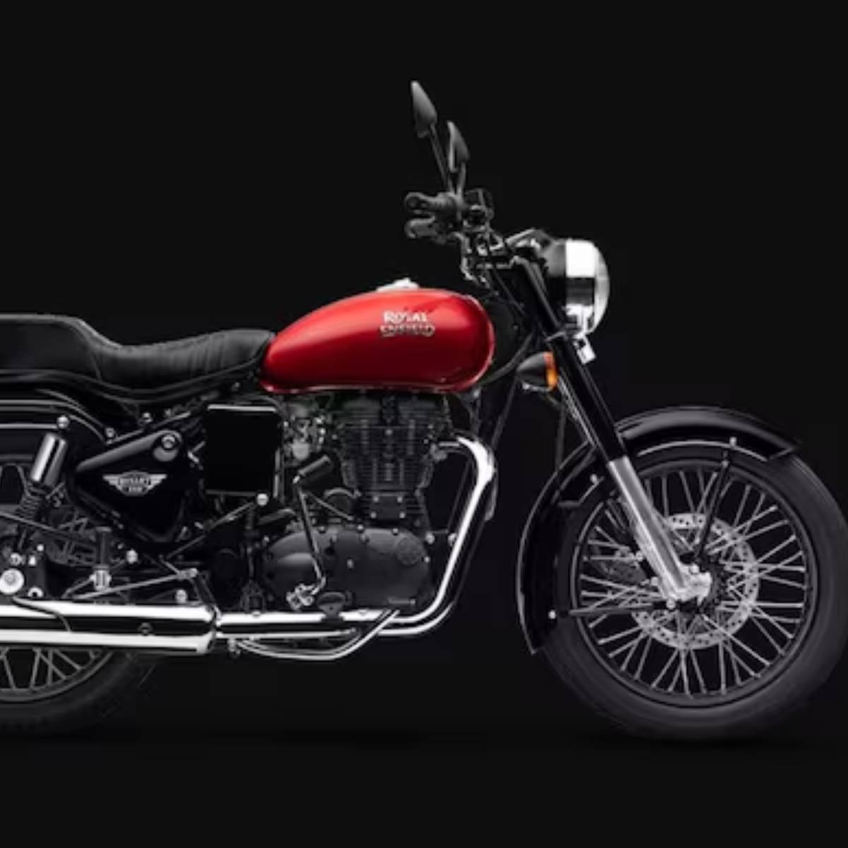 সূত্রের খবর, রয়্যাল এনফিল্ড নাকি চিনের মোটরসাইকেল প্রস্তুতকারক CFMoto র সঙ্গে আলোচনা করছে। তাদের থেকে ২৫০ সিসির ইঞ্জিন কেনার ব্যাপারেই নাকি কথা হচ্ছে। আর তাই থেকেই তুঙ্গে জল্পনা। অনেকেই বলছেন, এবার হয়তো ২৫০ সিসির রয়‍্যাল এনফিল্ড আসতে চলেছে। আড়াইশো সিসির ম