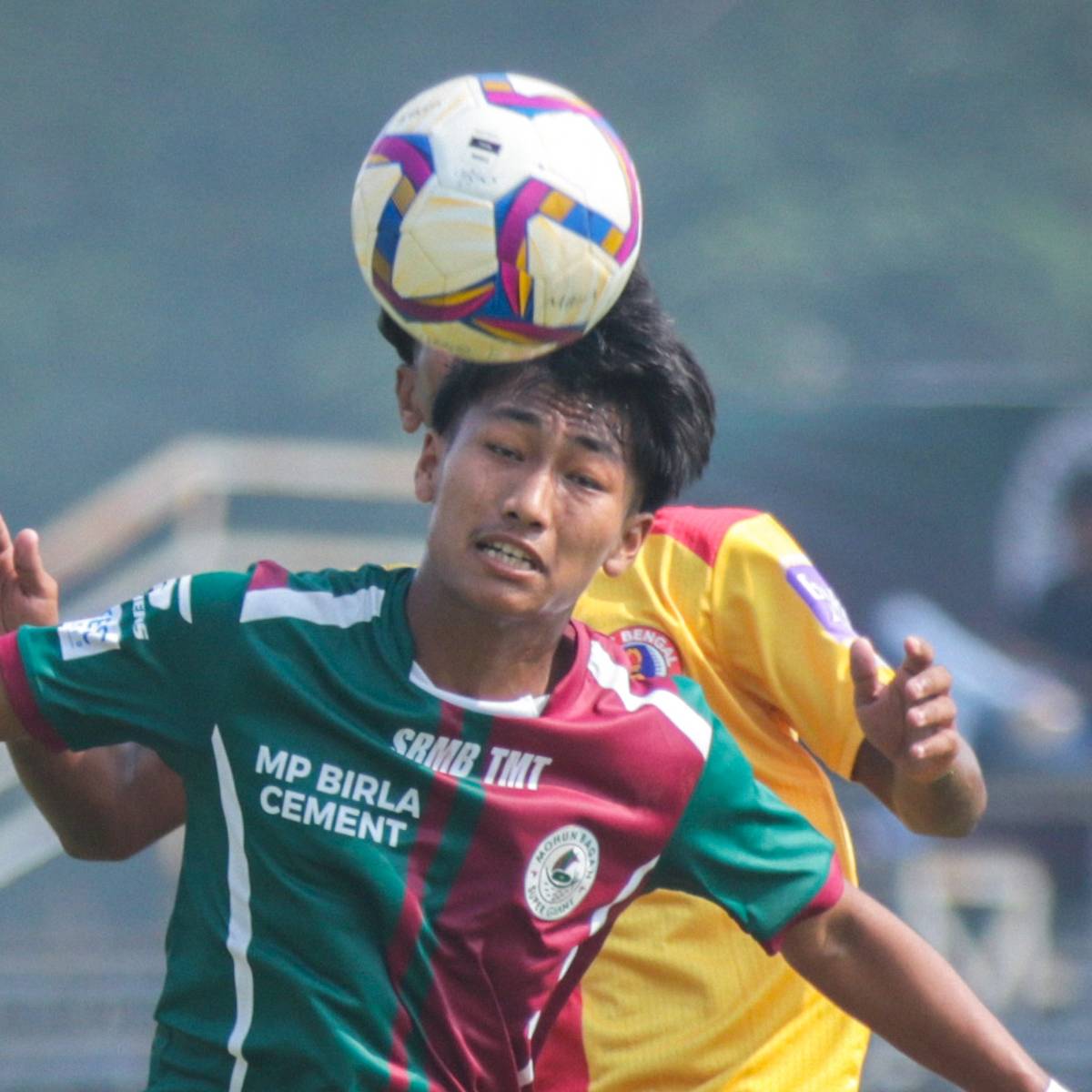 AIFF ইয়ুথ লিগের ডার্বি শেষ হল ১-১ গোলে। মোহনবাগান মাঠে অনুষ্ঠিত এই ম্যাচে প্রথমার্ধে এগিয়ে গিয়েছিল ইস্টবেঙ্গল। পরে সমতা ফেরায় মোহনবাগান সুপার জায়েন্ট। AIFF ইয়ুথ লিগের ডার্বি শেষ হল ১-১ গোলে। মোহনবাগান মাঠে অনুষ্ঠিত এই ম্যাচে প্রথমার্ধে এগিয়ে গিয়েছিল ইস্টবেঙ্গল। পরে সমতা ফেরায় মোহনবাগান সুপার জায়েন্ট।